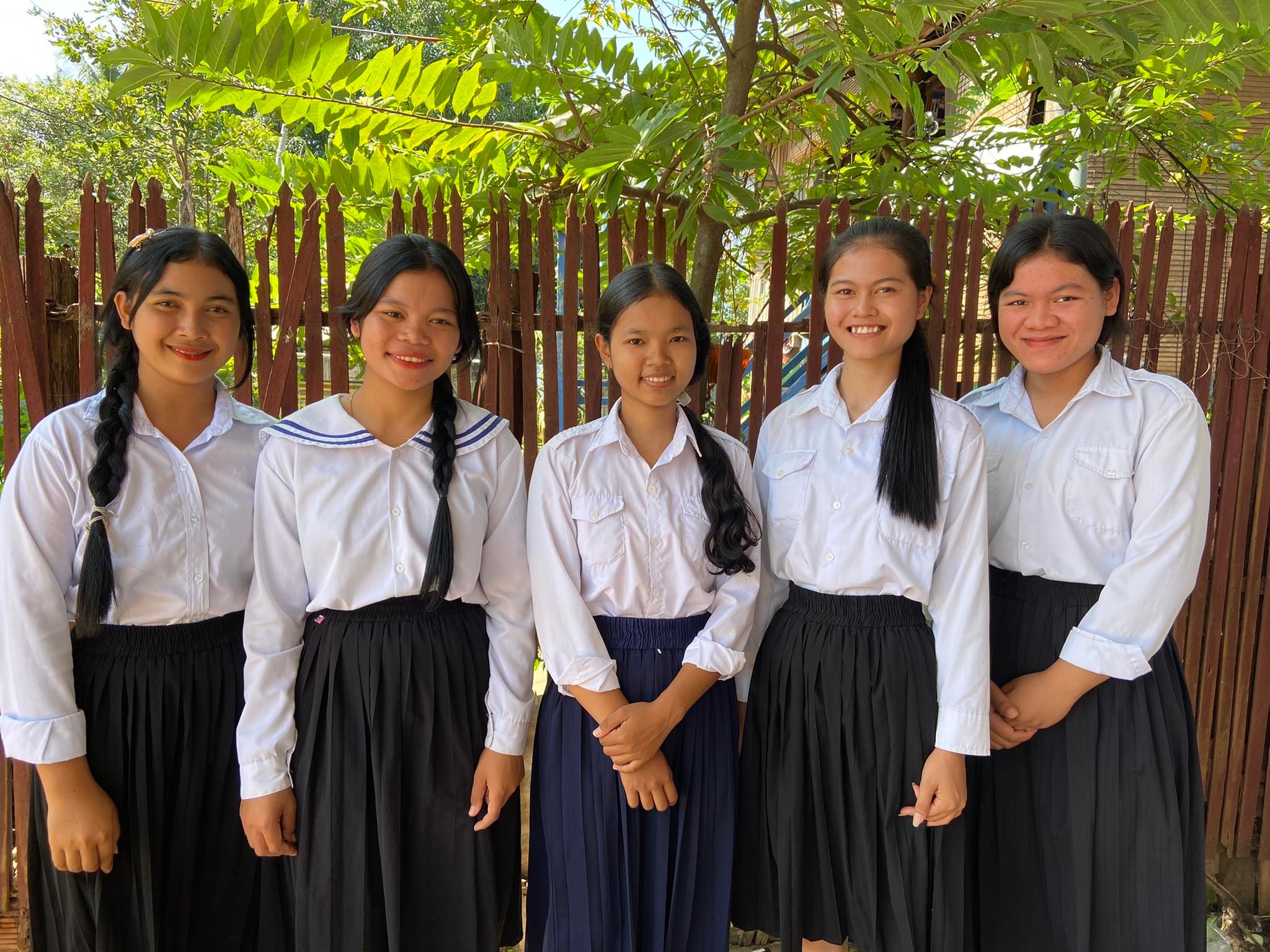 Help these disadvantaged girls complete Grade 10 of High School